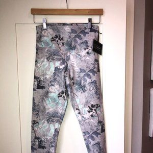*NWT* DYI Sport Leggings X-Ray Floral Printed